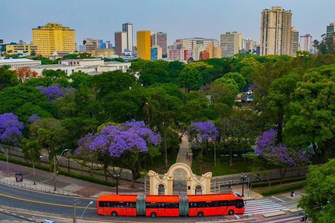 Curitiba é eleita a cidade mais inteligente do mundo pelo World Smart City Awards 2023